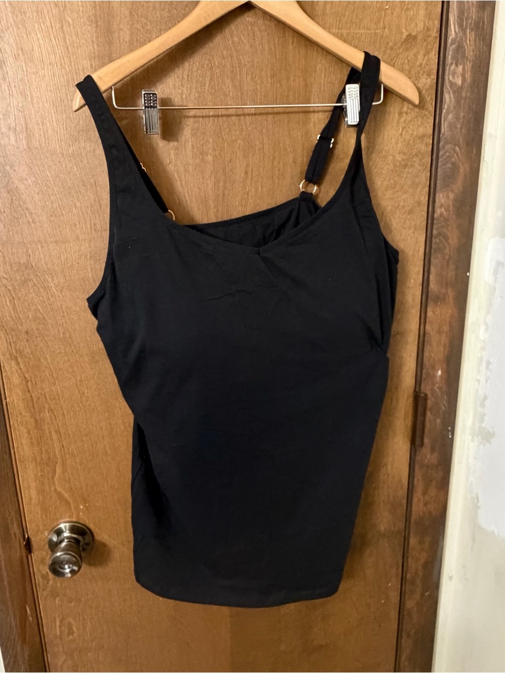 V For City 3X Black Adjustable-Strap Tank Top for Women / Built in padded bra NE